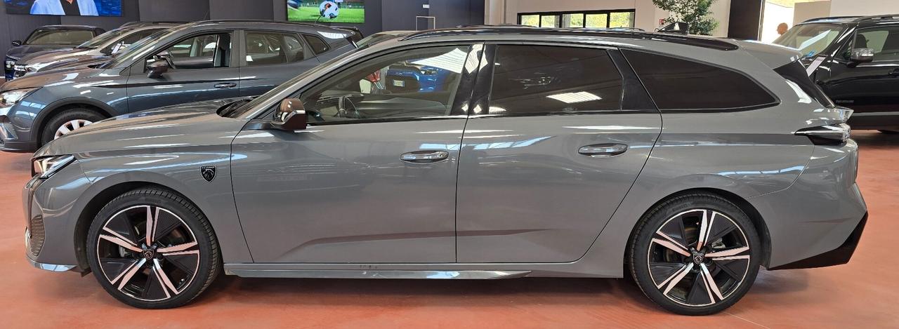 Peugeot SW 1.2 PureTech 130 CV S&S EAT8 GT – Eleganza, Spazio e Tecnologia Premium