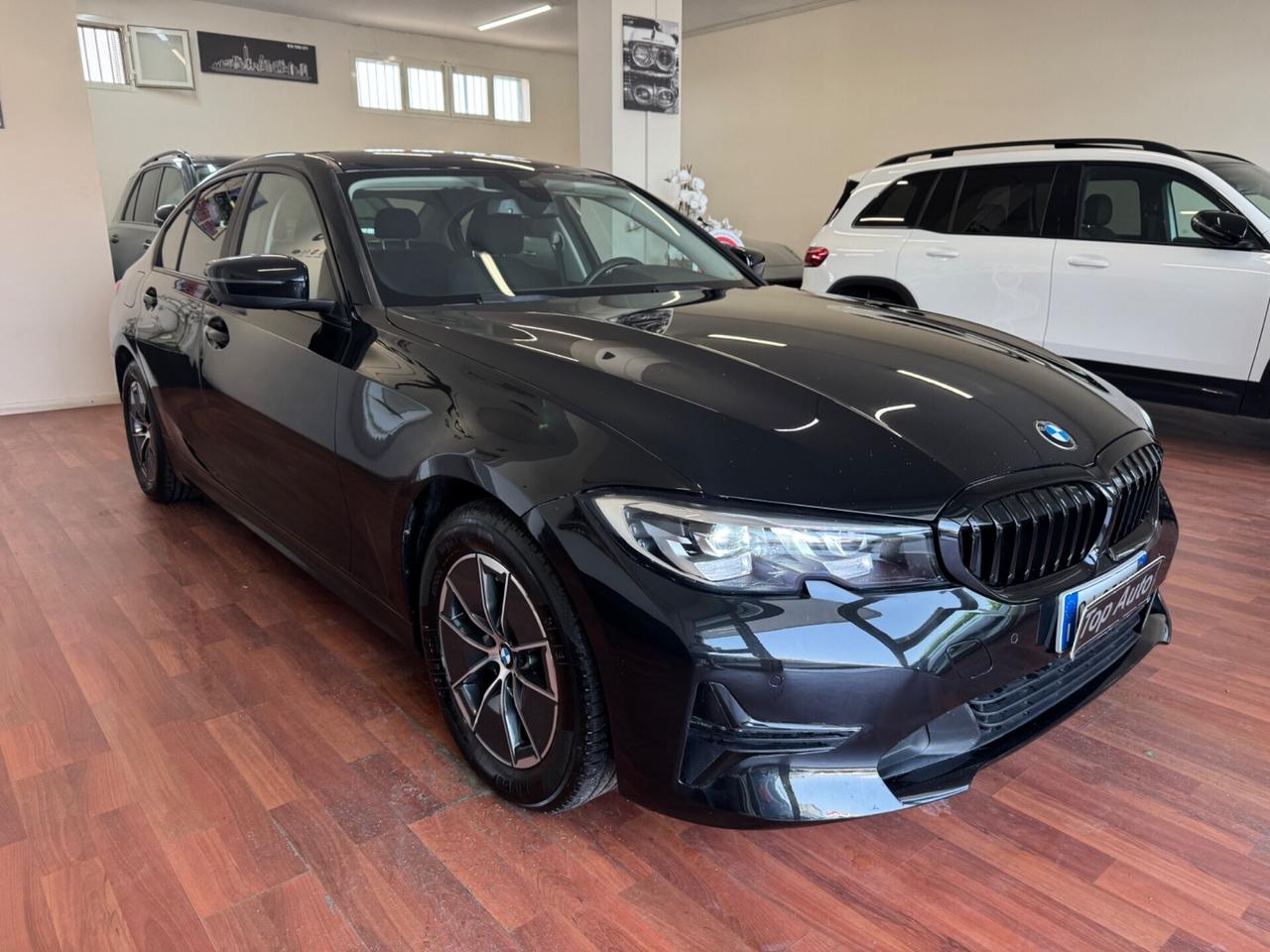 BMW 316 d 48 V AUT. SPORT / DARK NIGHT - 22