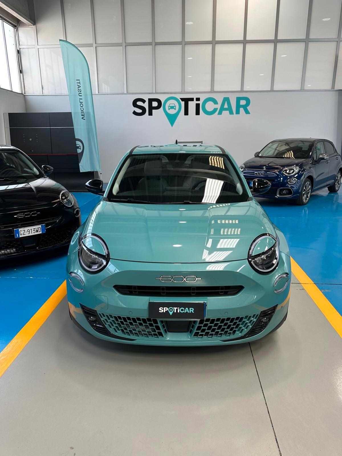 Fiat 600 Hybrid 110 CV DCT MHEV La Prima