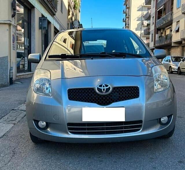 Toyota Yaris 1.0 Sol IDEALE PER NEOPATENTATI