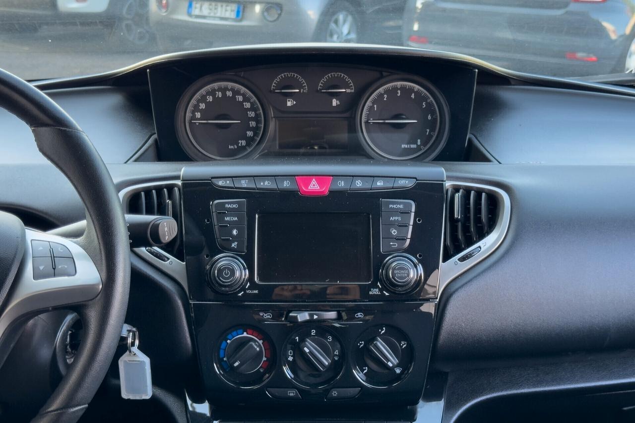 Lancia Ypsilon BENZINA Hybrid Ecochic
