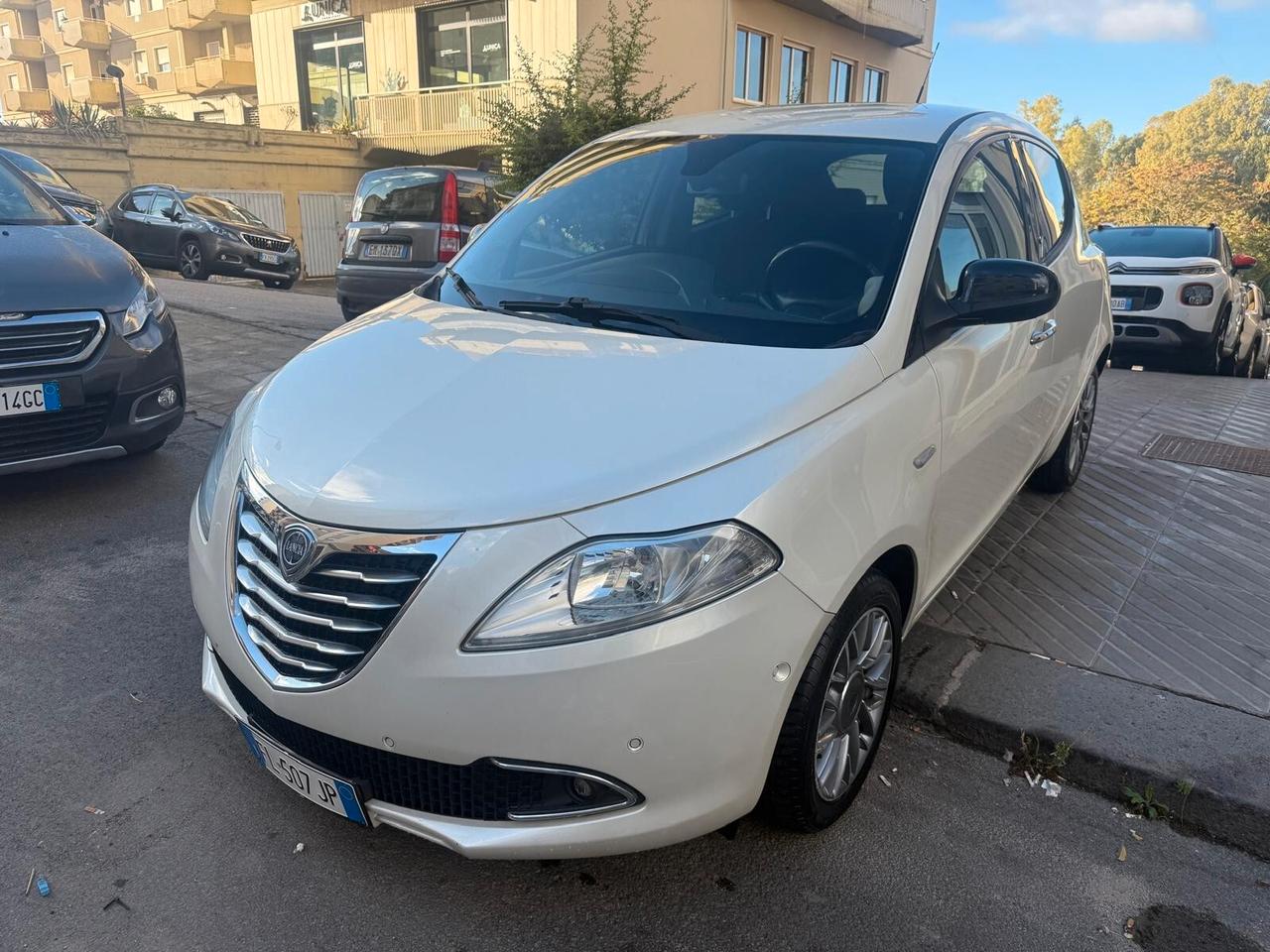 Lancia Ypsilon 1.3 MJT 16V 95 CV 5 porte S&S Silver