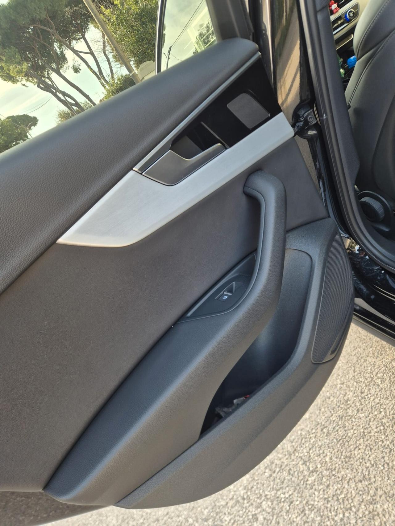 Audi A4 Avant 40 TDI quattro S tronic line edition