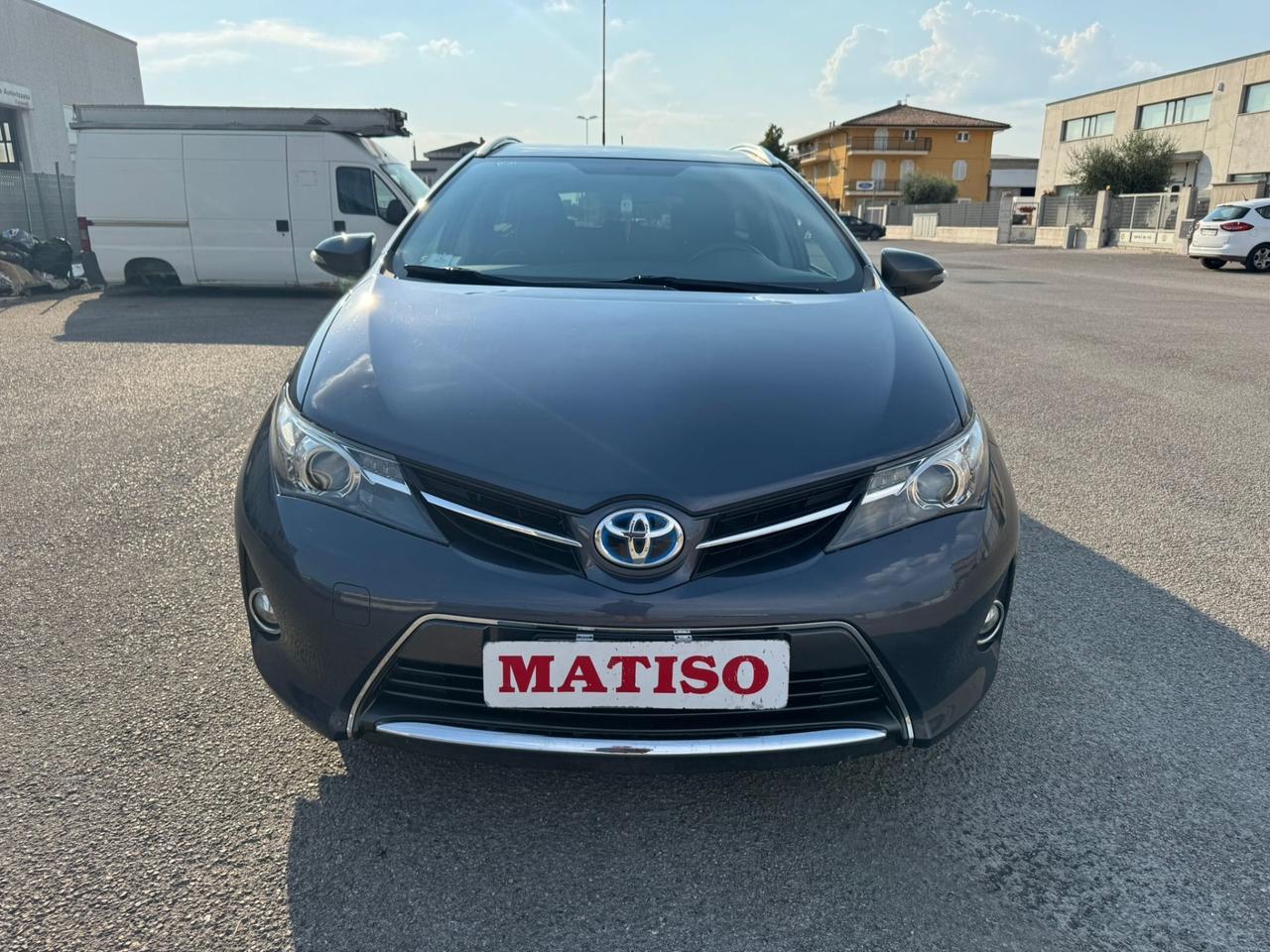 Toyota Auris 1.8 Hybrid. Cambio automatico