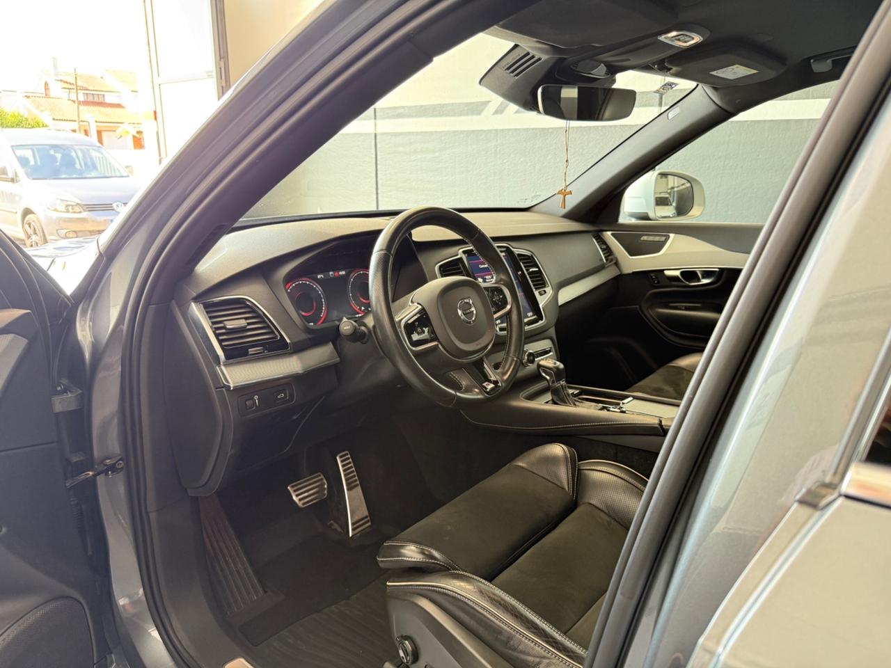Volvo XC 90 XC90 D5 AWD Geartronic 7 posti R-design