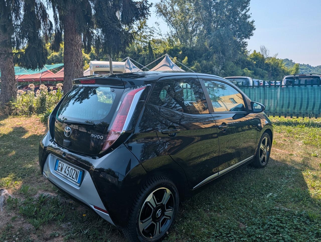 Toyota Aygo 1.0 VVT-i 69 CV 3 porte x-clusiv MMT