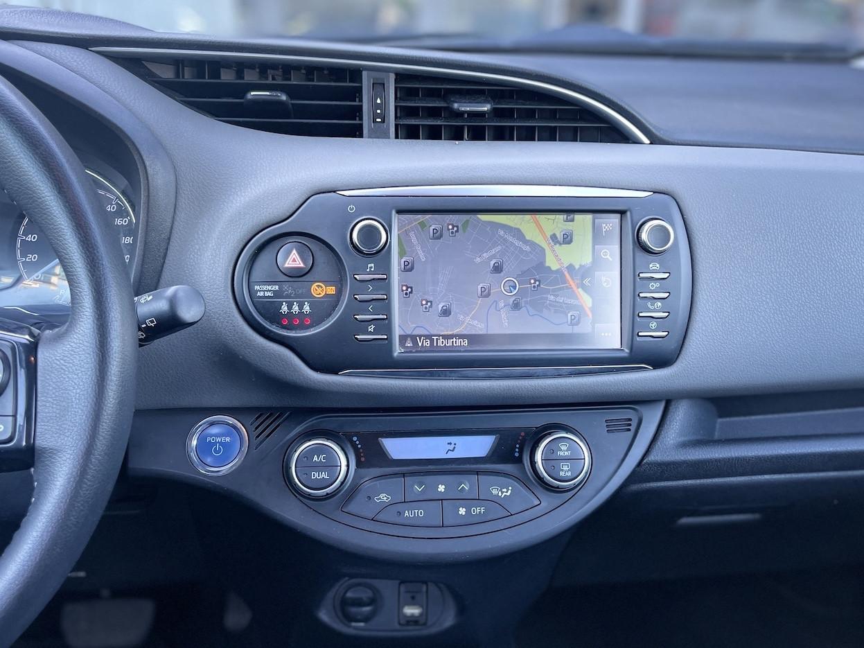 Toyota Yaris 1.5 Hybrid 73CV E6 Neo. Automatica - 2017