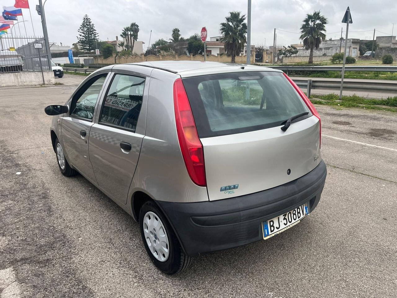 Fiat Punto 1.2i cat 5 porte SX