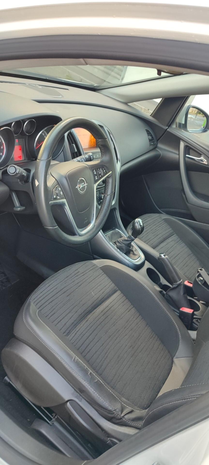 Opel Astra 1.4 Benzina. GPL