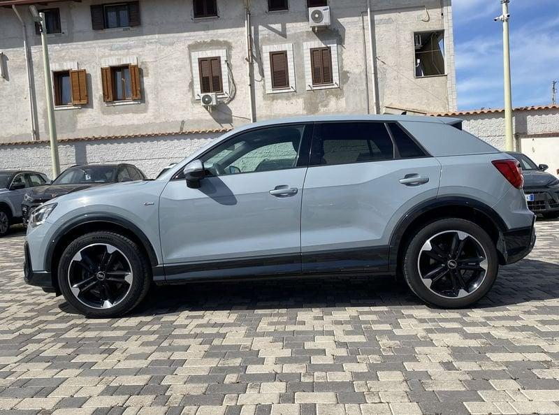 Audi Q2 S Line interno ed esterno 2.0 TDI 150CV S-Tronic 35