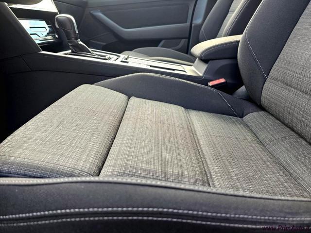 VOLKSWAGEN Passat Variant 2.0 TDI SCR EVO DSG Business
