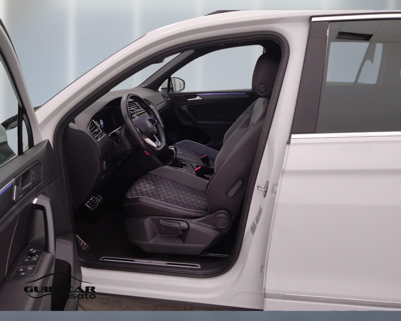 VOLKSWAGEN Tiguan II 2021 - Tiguan 1.5 tsi R-Line 150cv dsg