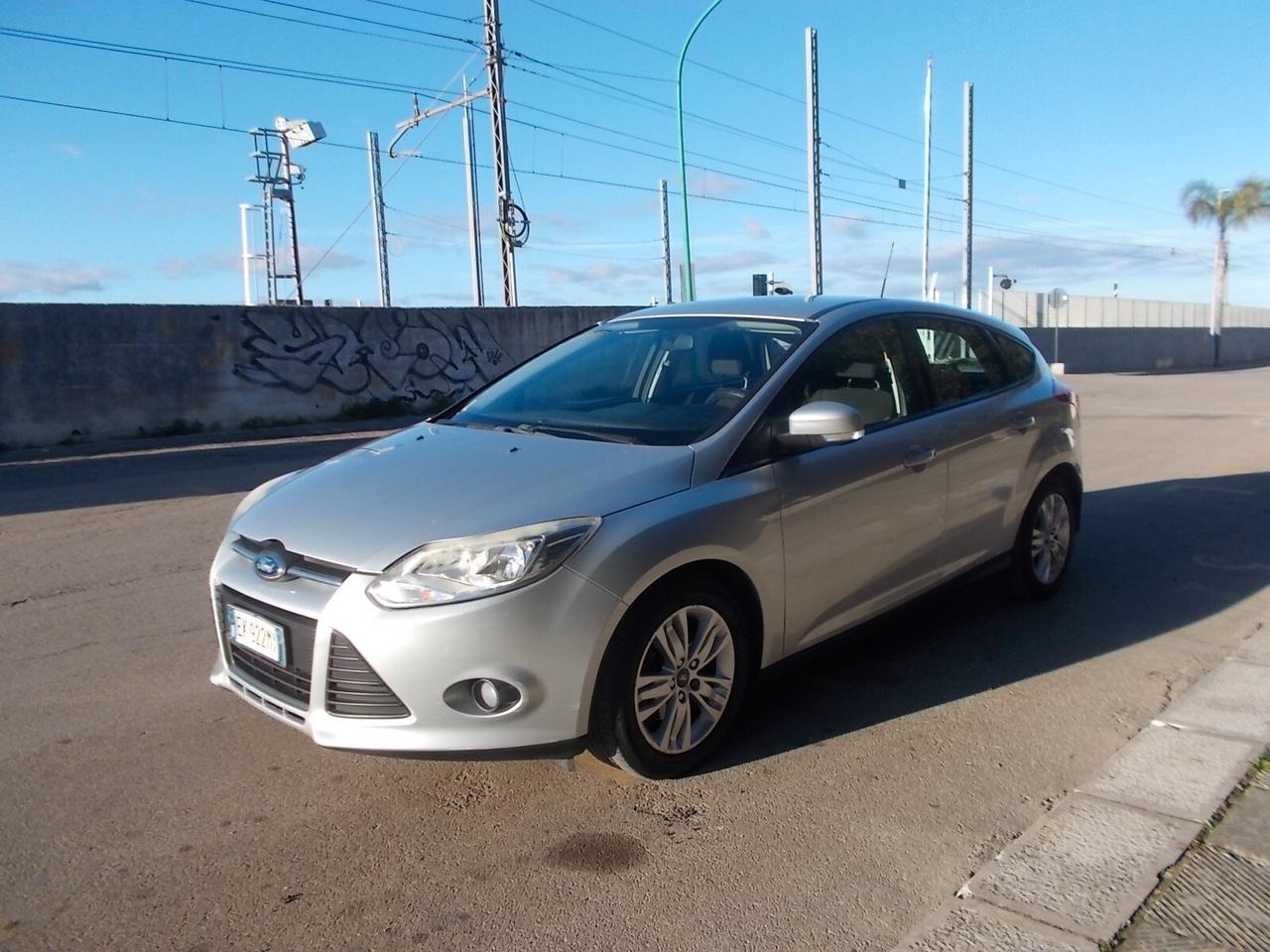 Ford Focus 1.6 TDCi 95cv *GANCIO TRAINO OMOLOGATO*