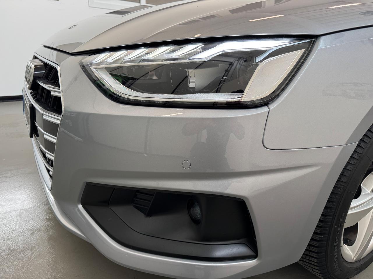 Audi A4 Avant 30 TDI/136 CV S tronic Business Advanced