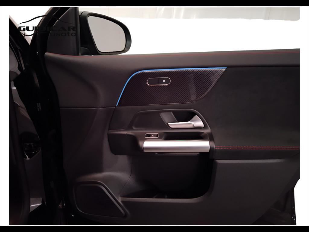 Mercedes-Benz GLA-H247 2023 - GLA 200 d AMG Line Advanced Plus auto