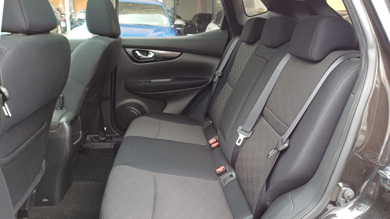 Nissan Qashqai 1.5 dCi N-Connecta