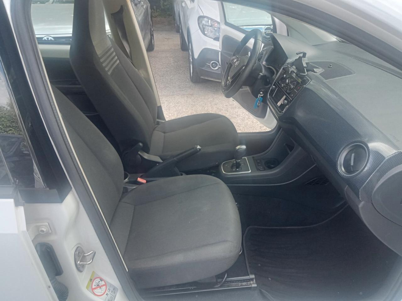 Volkswagen up! 1.0 75 CV 5p. Cambio automatico OK Neopatentati