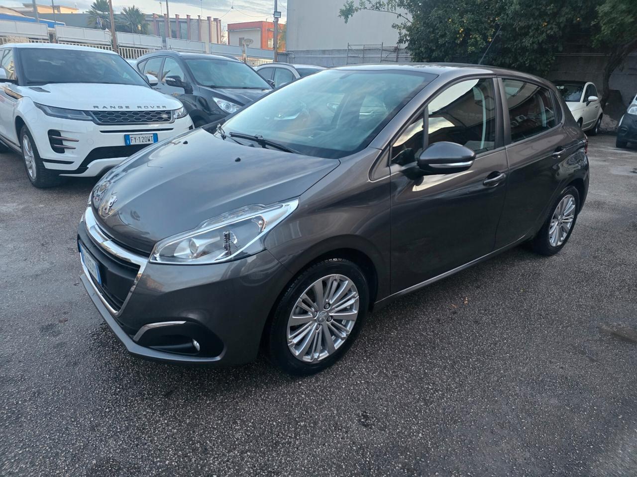 Peugeot 208 PureTech 82 5 porte Allure