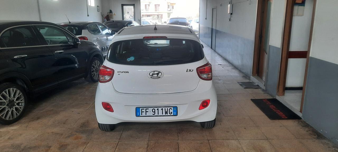 Hyundai i10 cc1.0 benzina anno 2016