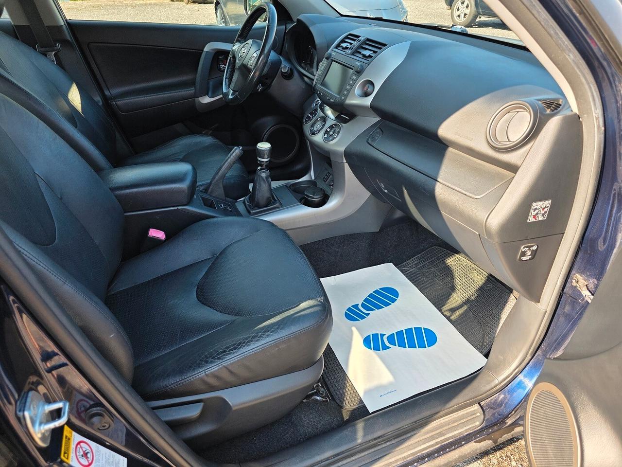 Toyota RAV 4 2.2 D-4D 136 CV Luxury