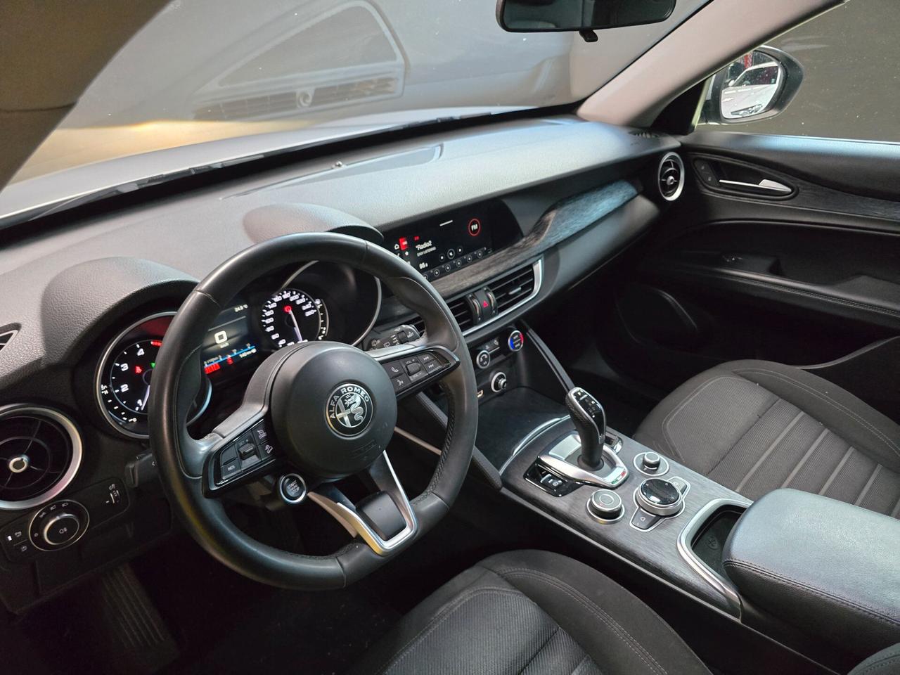 Alfa Romeo Stelvio 2.2 Turbodiesel 160 CV AT8 RWD Super