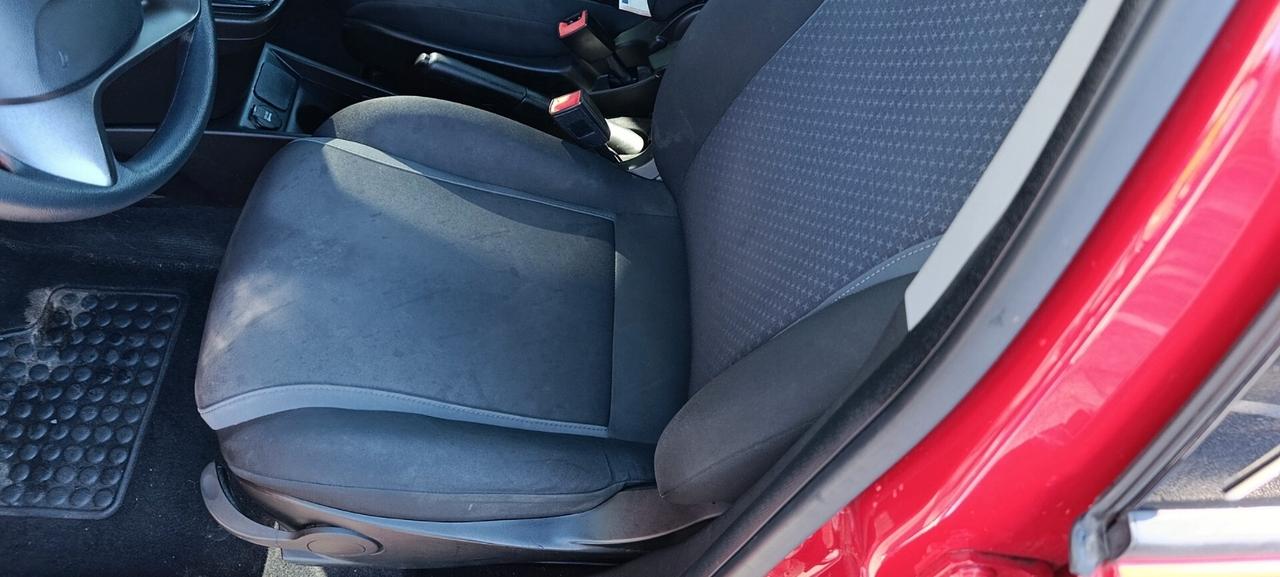 Lancia Ypsilon 1.2 5 porte Gold NEOPATENTATI