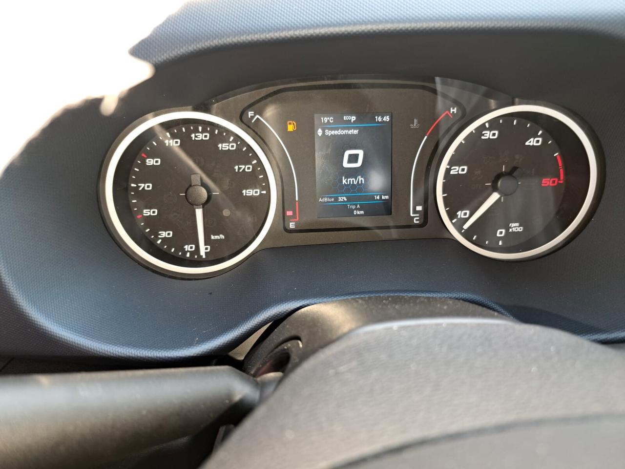 Carroattrezzi IVECO DAILY 35C18 km 0
