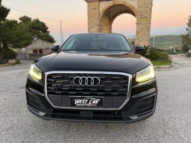 AUDI Q2 30 TDI Identity Black