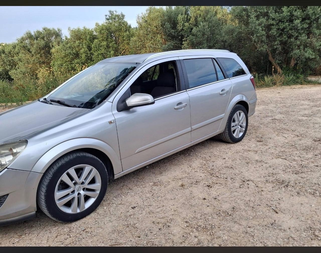 Opel Astra 1.7 CDTI 101CV Station Wagon Club