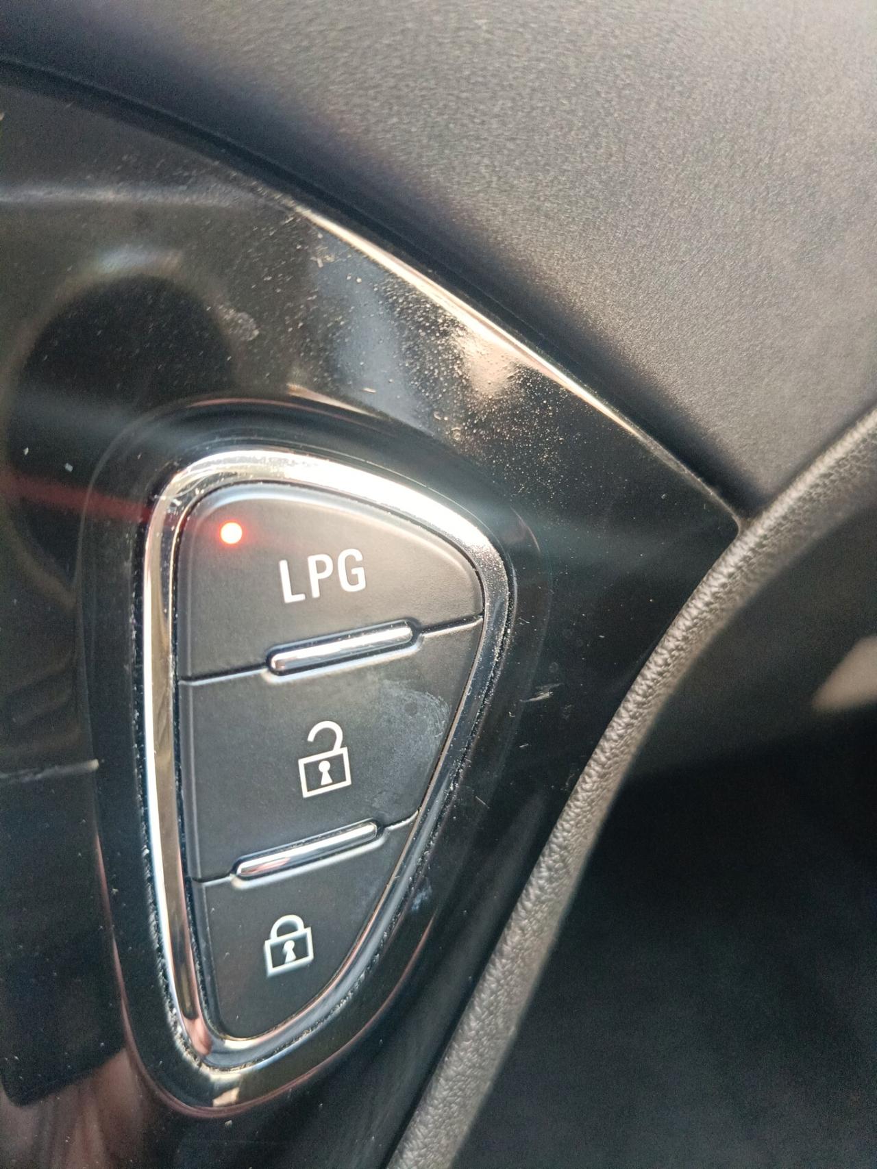 OPEL CORSA 1.4 GPL 5P.90 CV-NEOPATENTATI-Euro8990