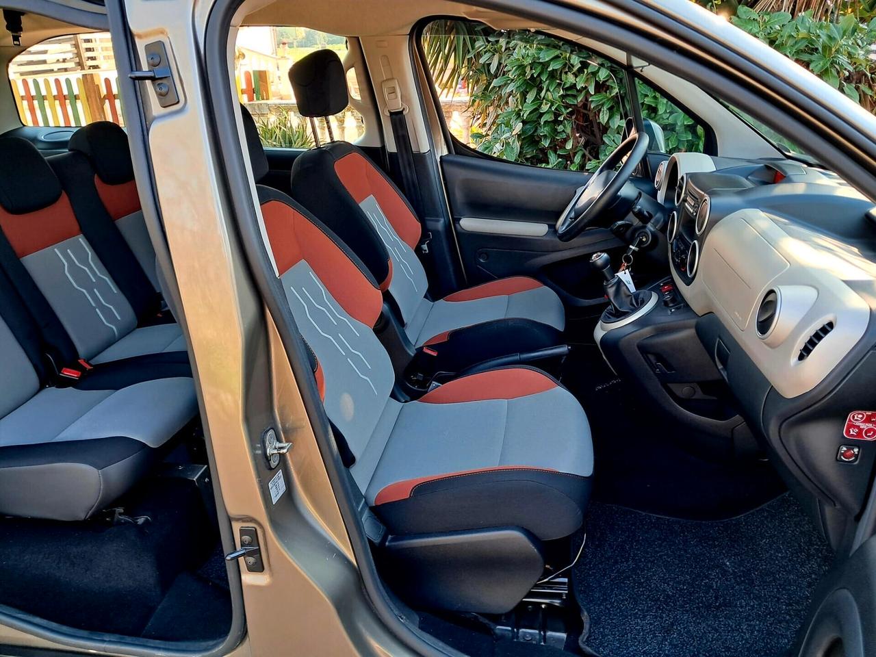 PEUGEOT PARTNER EURO6 TRASPORTO DISABILI PIANALE RIBASSATO