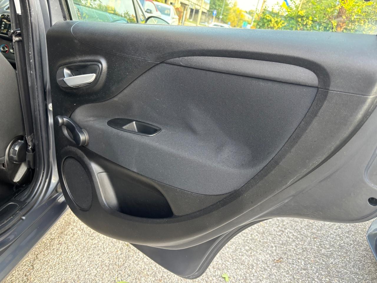 Fiat Punto 1.2 8V 5 porte Lounge OK Neopatentati