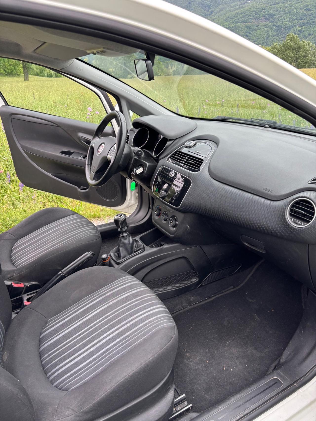 Fiat Punto Evo 1.4 benzina euro 5 PARI AL NUOVO