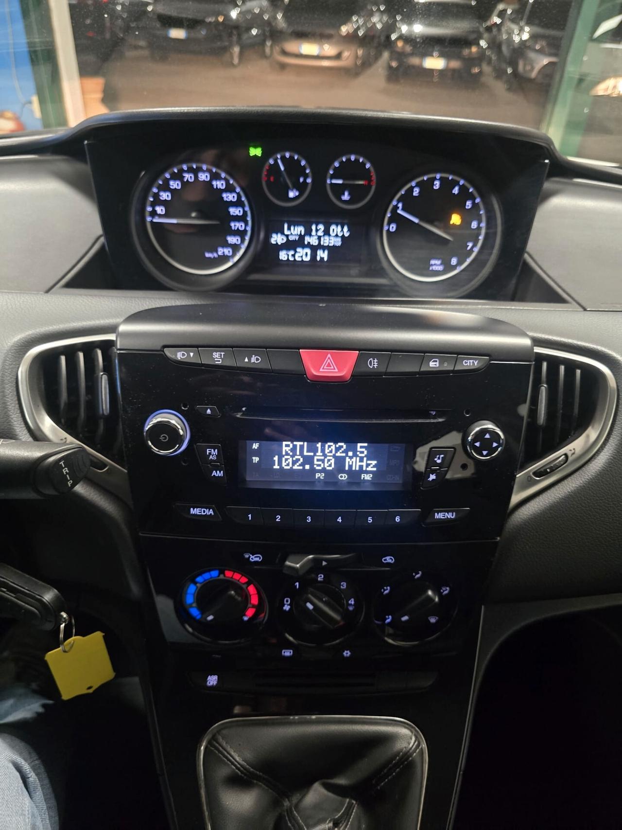Lancia Ypsilon 1.2 69 CV 5 porte Platinum