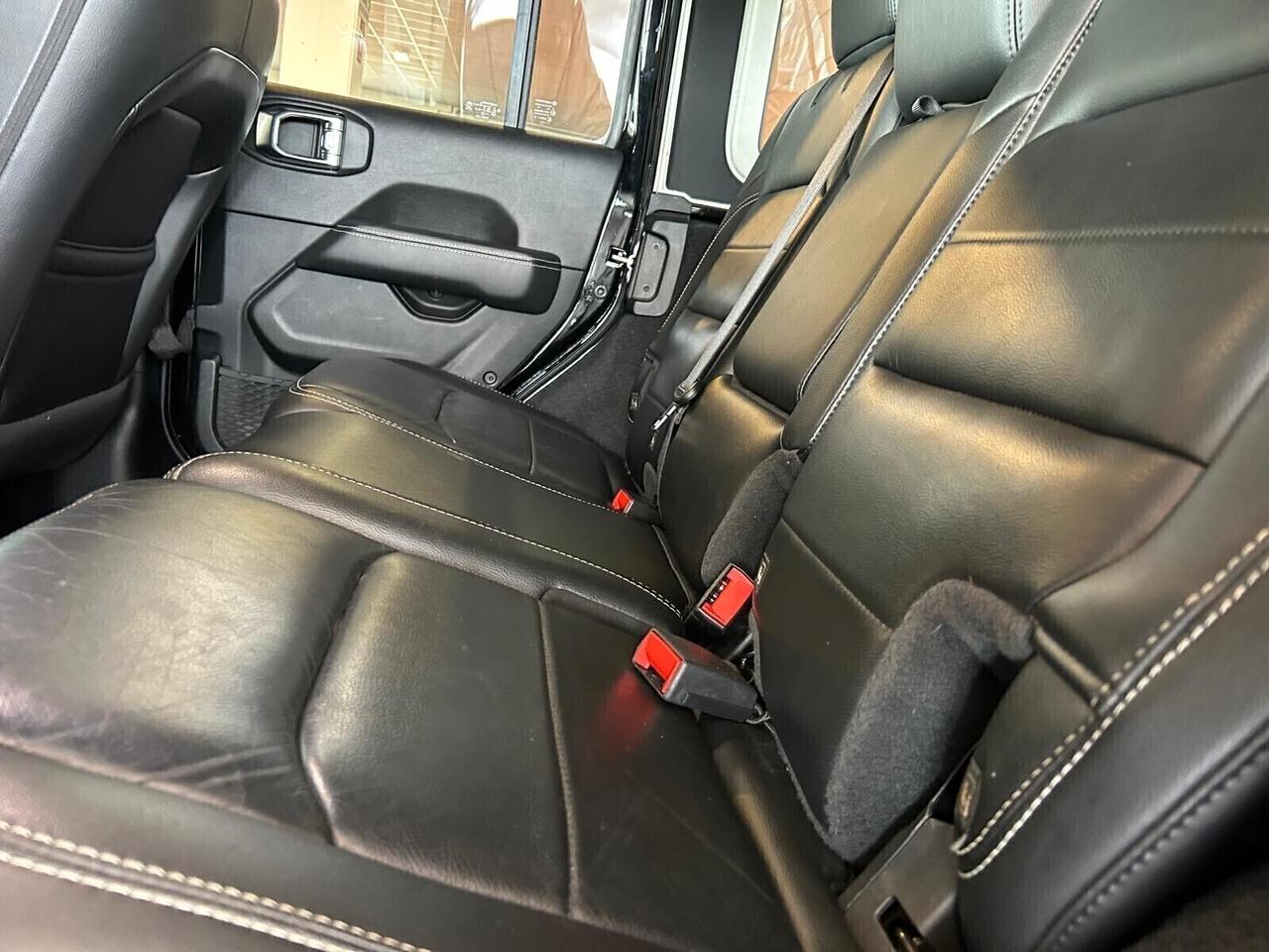 Jeep Wrangler Unlimited SAHARA 2.0 Turbo Aut.