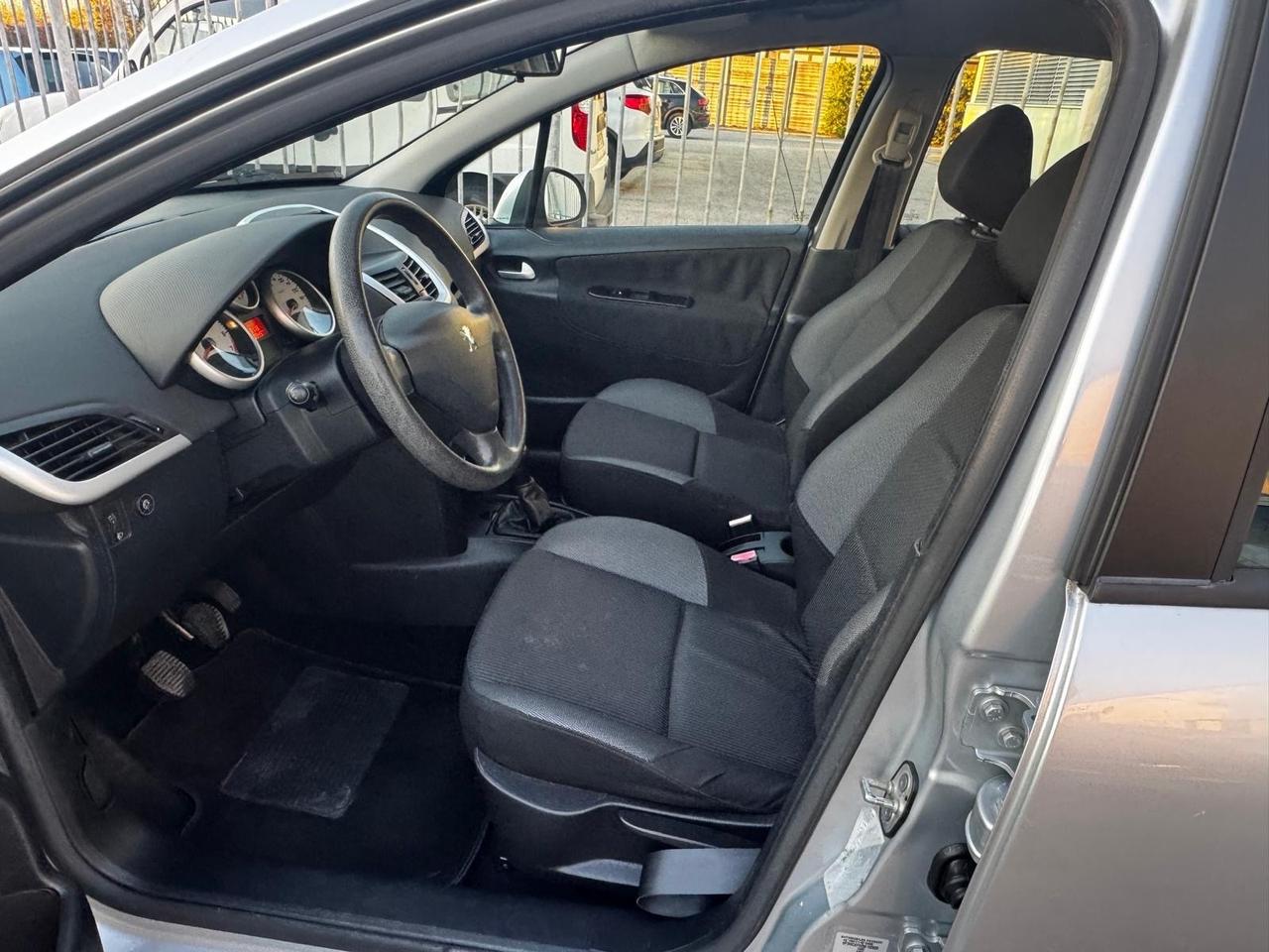 Peugeot 207 1.4 8V 75CV 5p. X Line ECO GPL