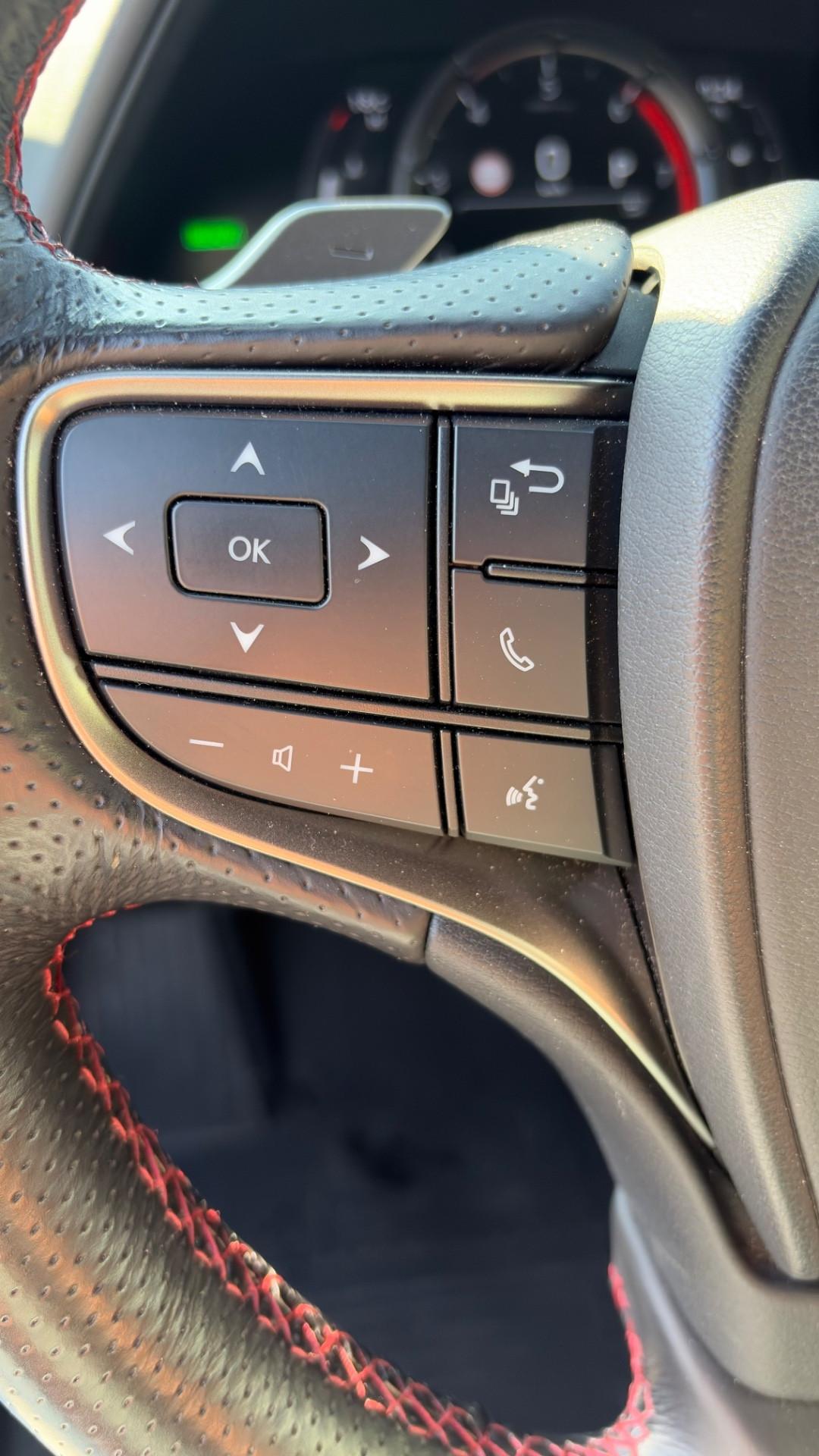 Lexus UX 250h ***** F-SPORT ****** 4WD ******* 4X4 *******