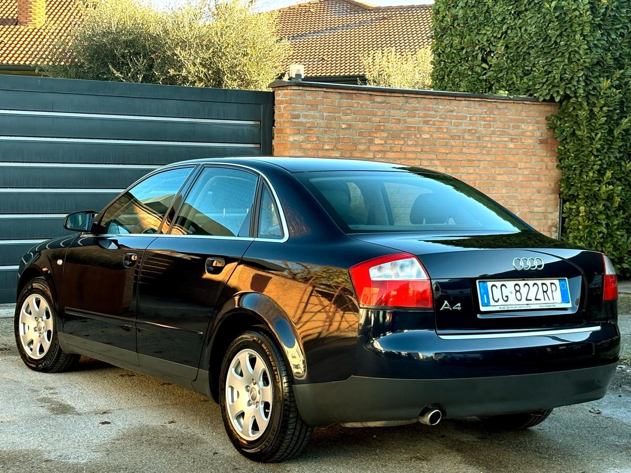 Audi A4 1.6 benz.-U.Propr-129000km-EURO 4-2003