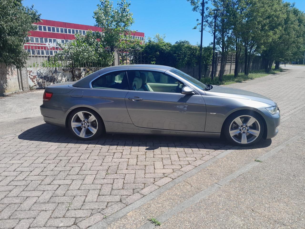 Bmw 325i - CABRIO - cat Futura