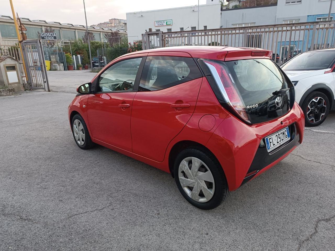 TOYOTA Aygo 1.0 VVT-i 69 CV 5 porte x-play