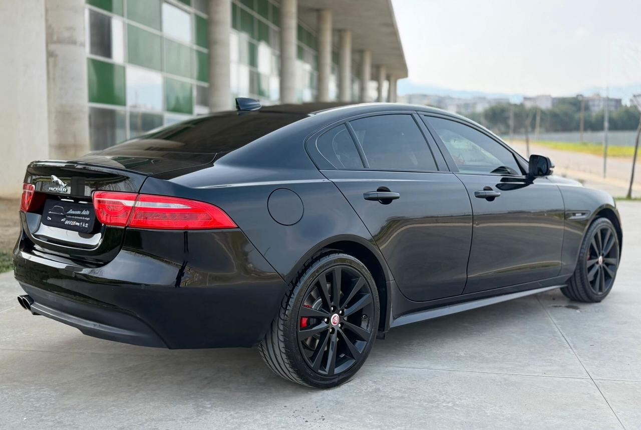 Jaguar XE 2.0 D Turbo 180 CV AWD aut. R-Sport