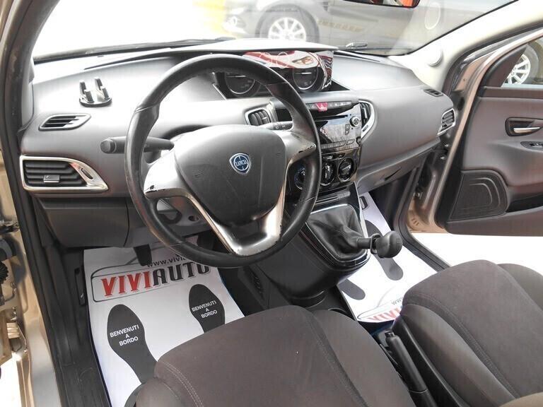 Lancia Ypsilon 0.9 TwinAir 85 CV 5 porte Metano Ecochic Gold