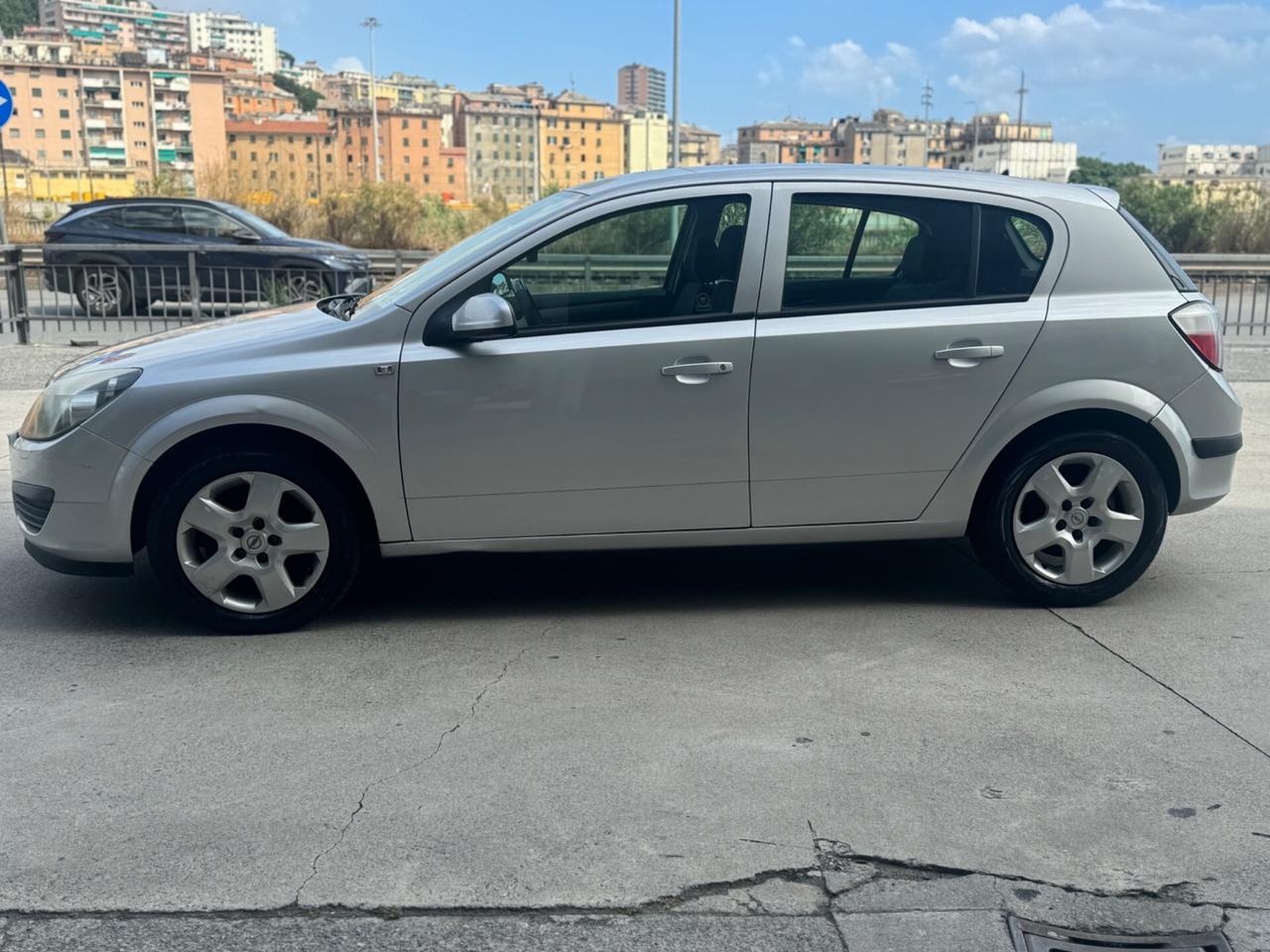 Opel Astra 1.4 16V Twinport 5 porte Enjoy