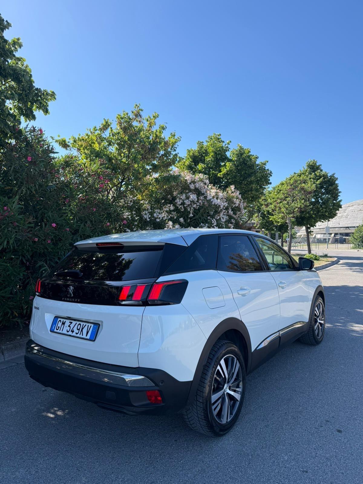 Peugeot 3008 BlueHDi 130 S&S EAT8 Allure