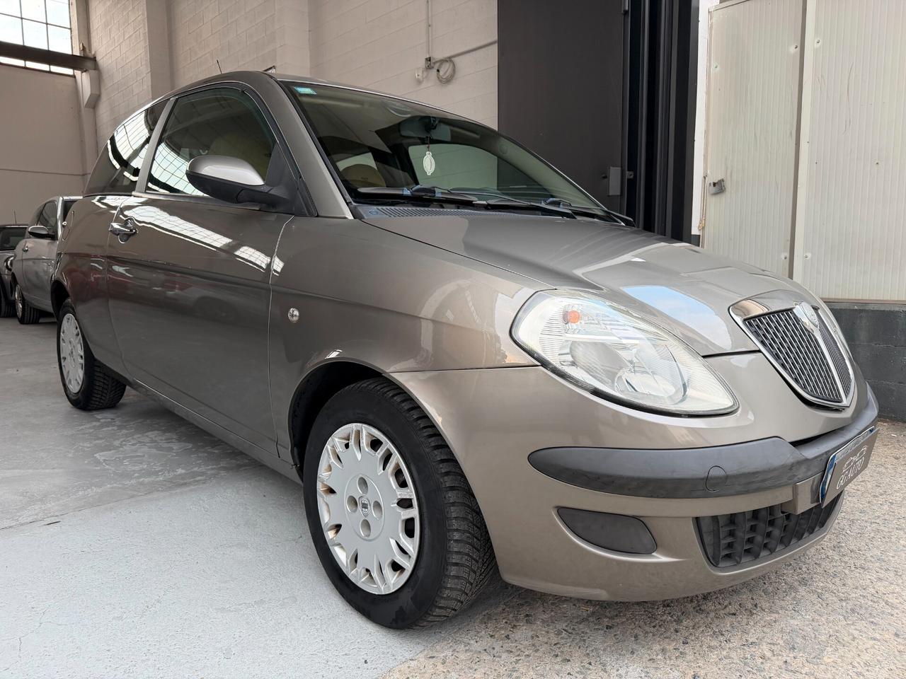 Lancia Ypsilon 1.2 Argento