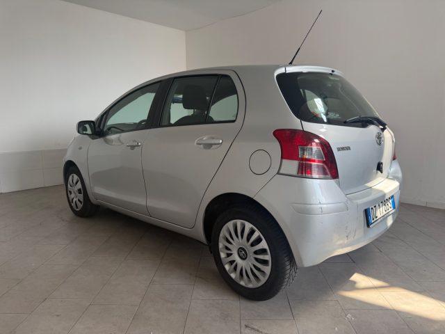 TOYOTA Yaris 1.0 5P LuXuRy Pack