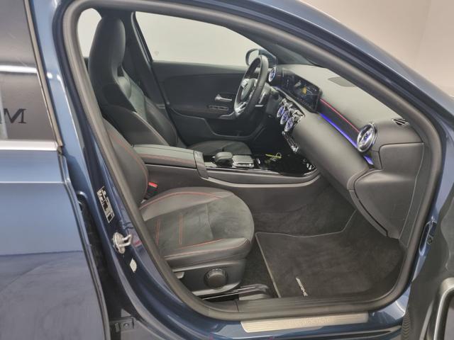 MERCEDES-BENZ A 180 d Automatic Premium