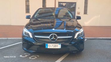 CLA 200 D SW AUTOMATIC PREMIUM DARK NIGHT