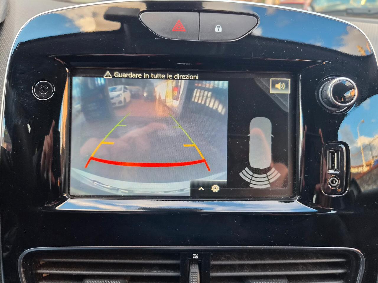 Renault Clio dCi 8V 75 CV 5 porte Moschino Life