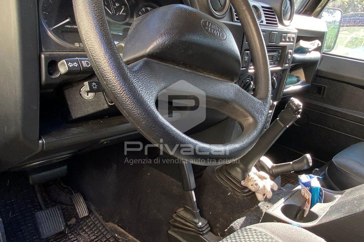 LAND ROVER Defender 90 2.4 TD4 Station Wagon S